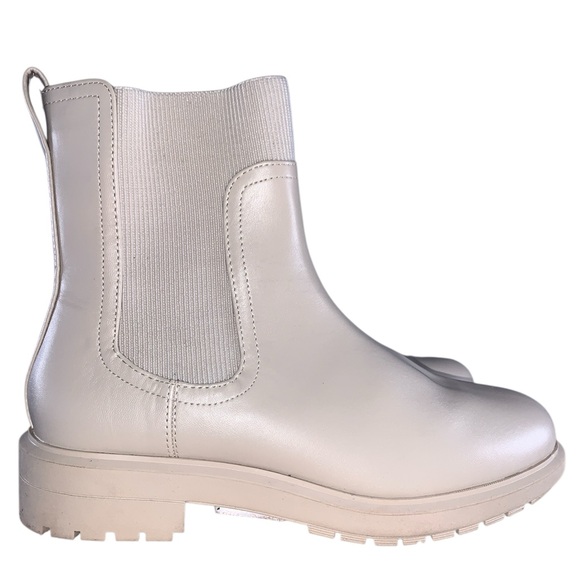 Alfani Cream Chelsea Boots Mixed Media Stretch at Ankle Size 10 - Picture 1 of 13